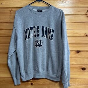 Colosseum Gray Notre Dame Crewneck Sweatshirt Medium